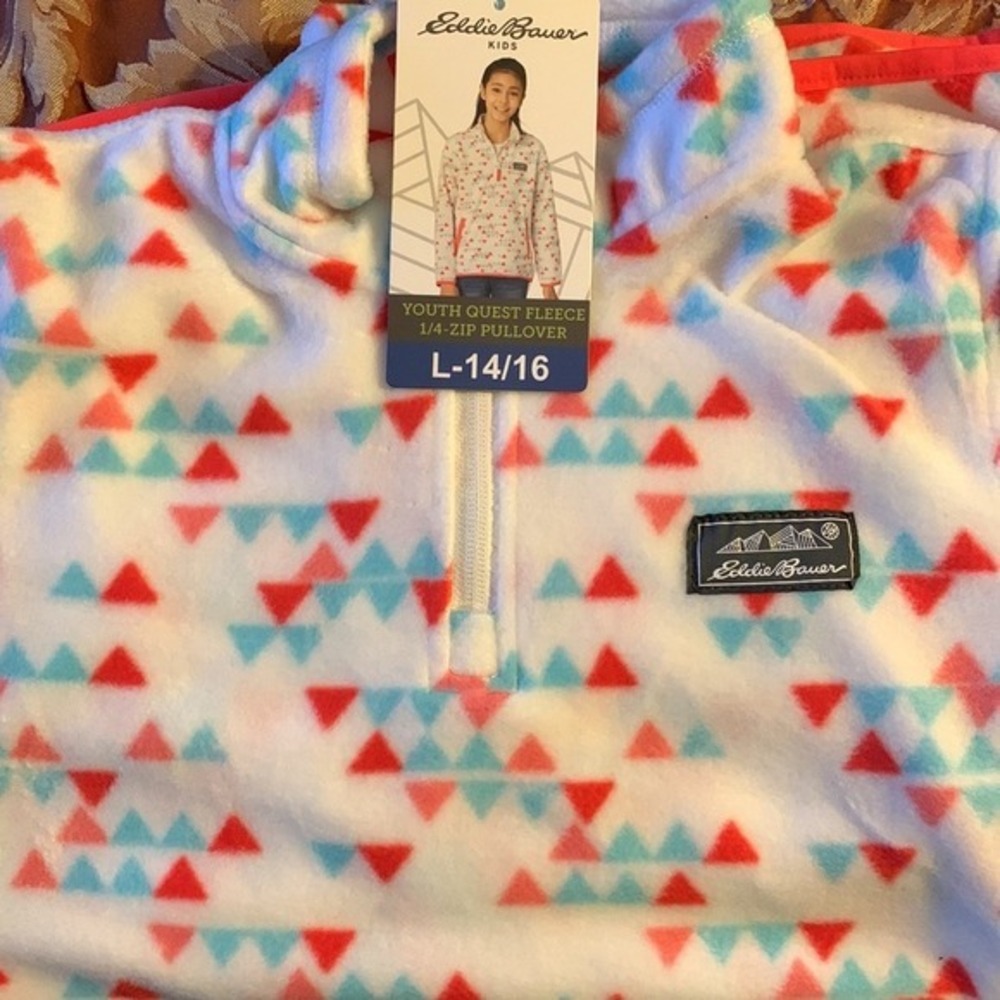 Eddie Bauer.‎ NWT. KIDS. Girls light pullover top.  Southwestern design. L.